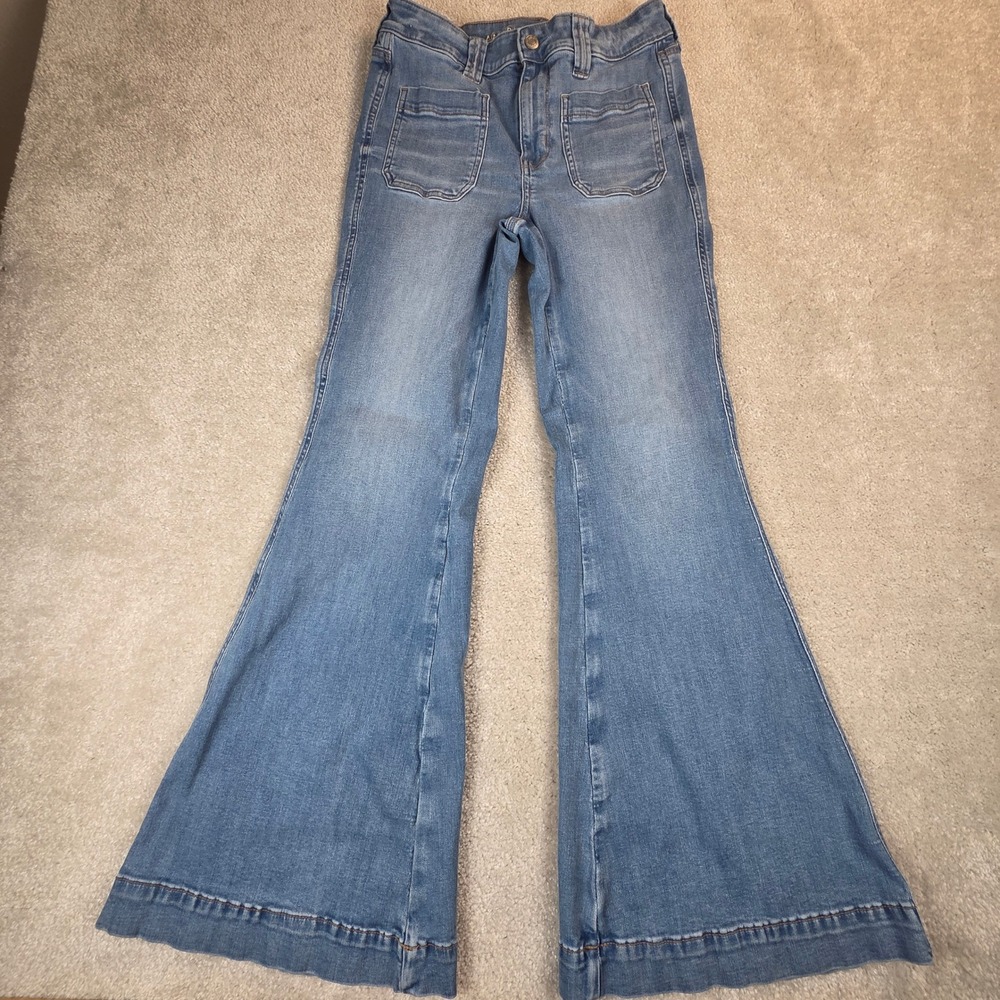 American Eagle Festival Flare Jeans Light Wash Blue Patch Pocket Size 4